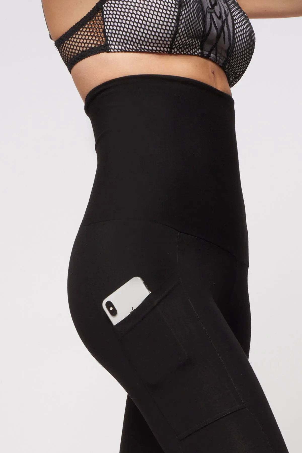 Extra Strong Compression Cropped Leggings with High Waisted Tummy Control and Side Pockets Black