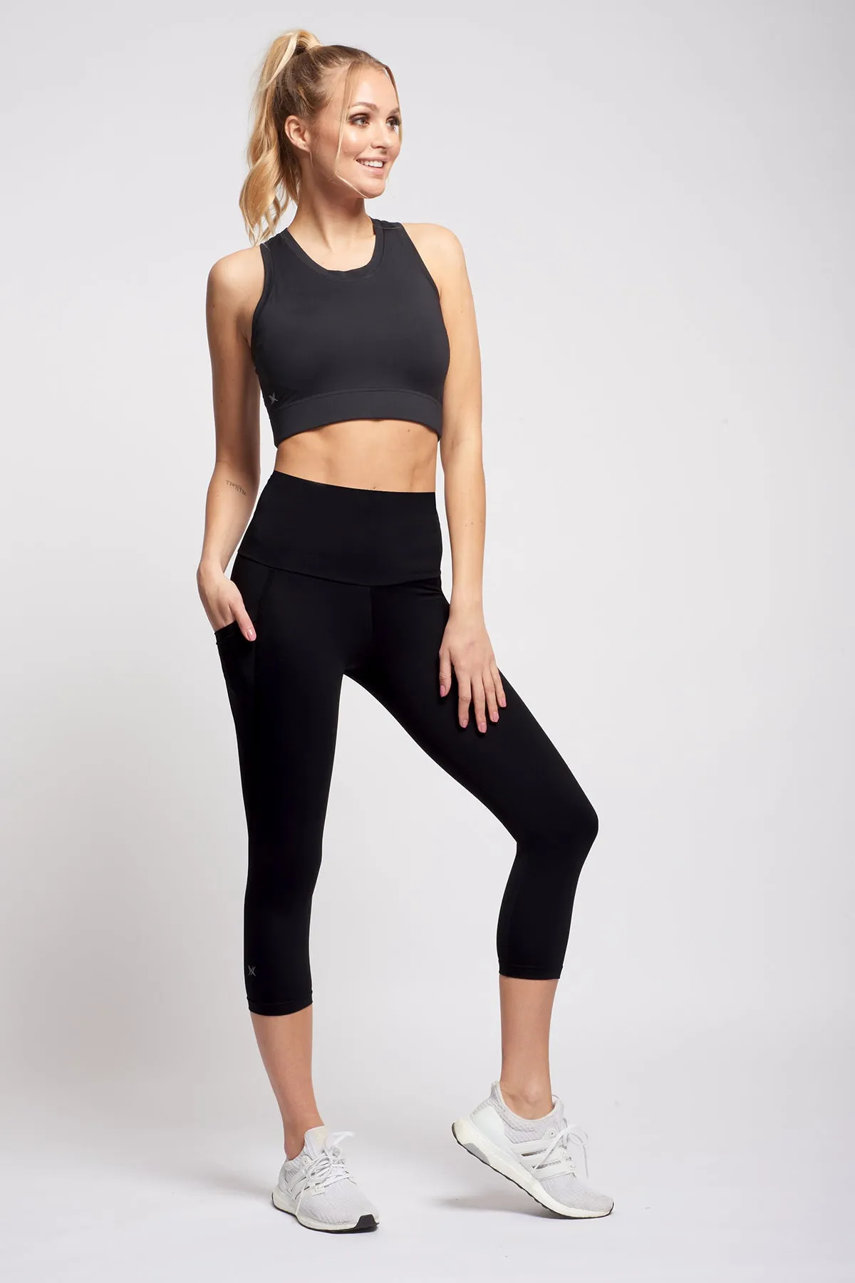 Extra Strong Compression Tummy Control Cropped Leggings with Side Pockets Black