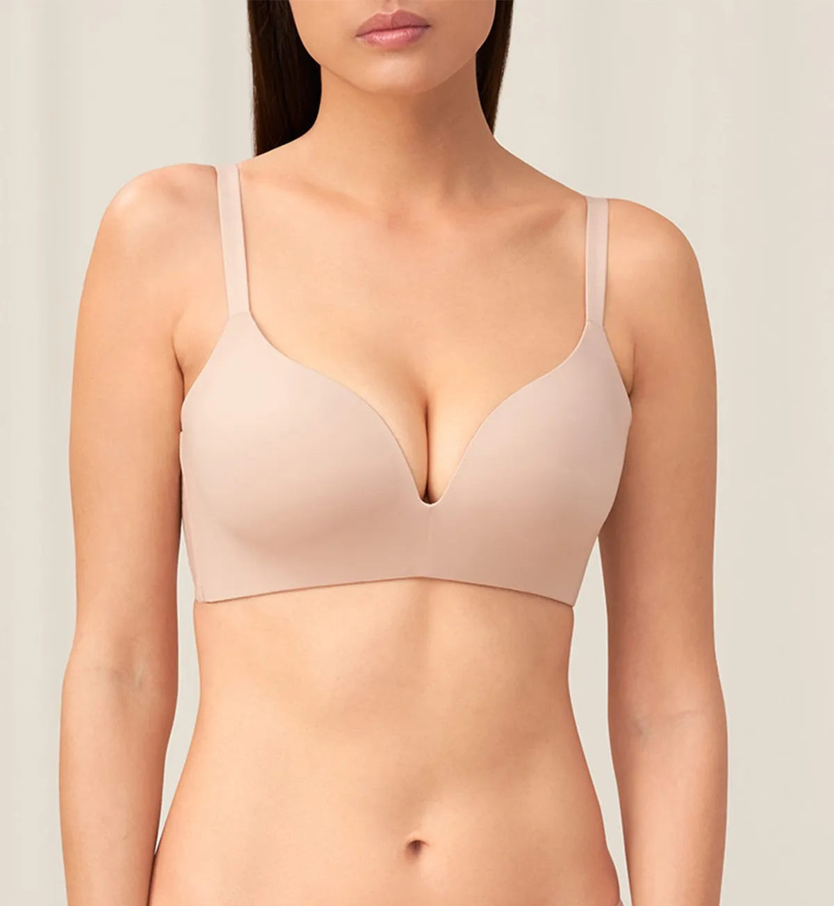 INVISIBLE INSIDE-OUT NON-WIRED PADDED BRA